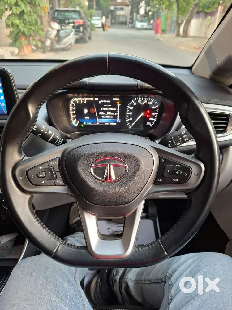 Tata Altroz Xz Plus (s), 2023, Petrol