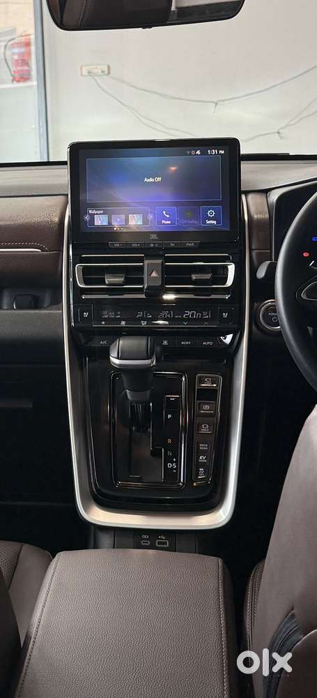 Toyota Innova Hycross 2.0 Zx Hybrid 7 Str, 2023, Cng & Hybrids