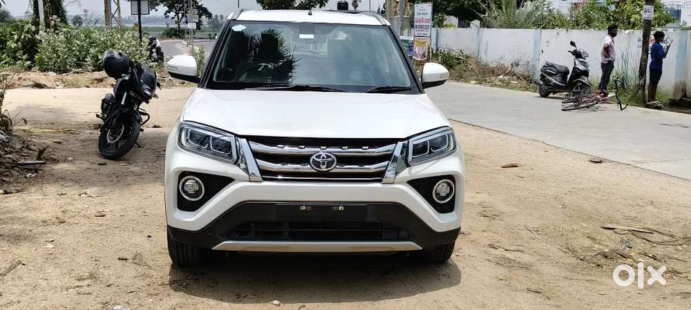 Toyota Urban Cruiser 2022 Petrol 30363 Km Driven