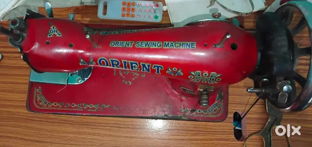 Sewing machine ( machine only)