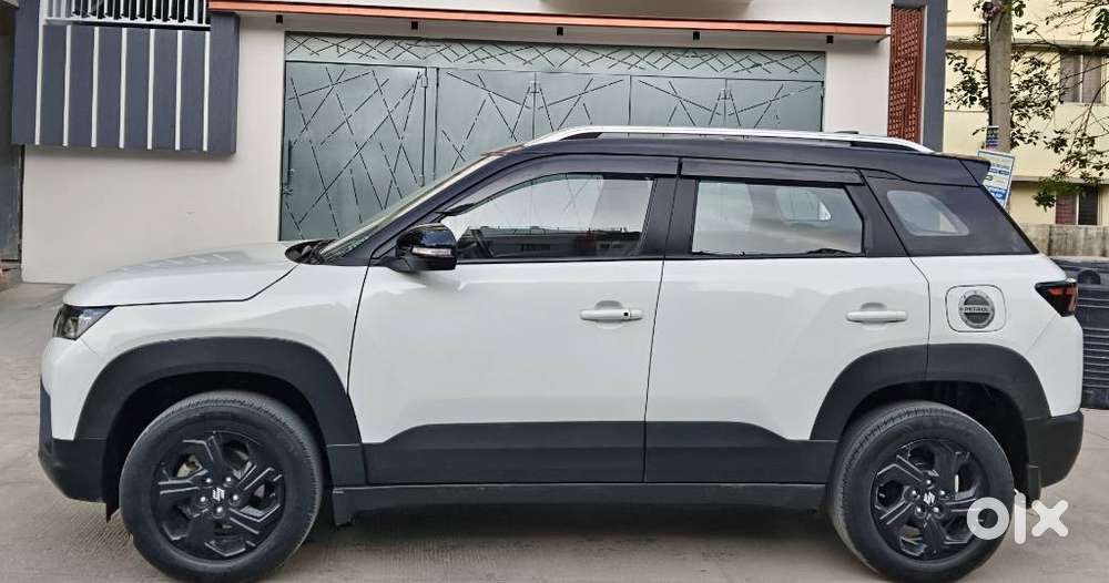 Maruti Suzuki Brezza 1.5 Zxi Smart Hybrid, 2022, Petrol