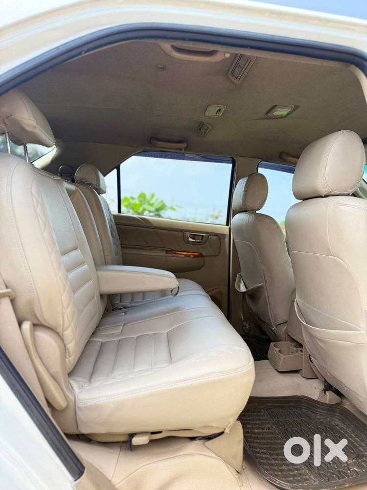 Toyota Fortuner 3.0 4x4 Manual, 2011, Diesel