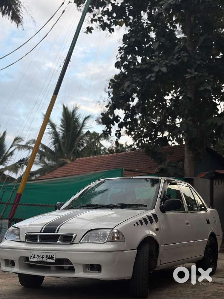 Maruti Suzuki Esteem Lxi 2000
