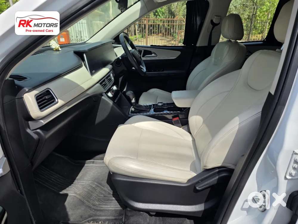 Mahindra Xuv700 2.2 Ax 7 Diesel At Luxury Pack Str Awd, 2023, Diesel