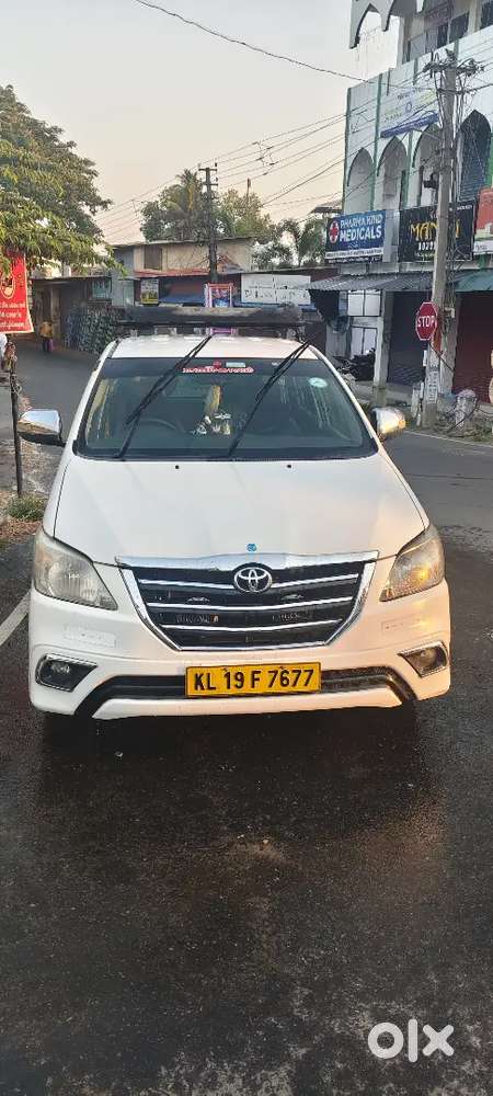 Toyota Innova 2016