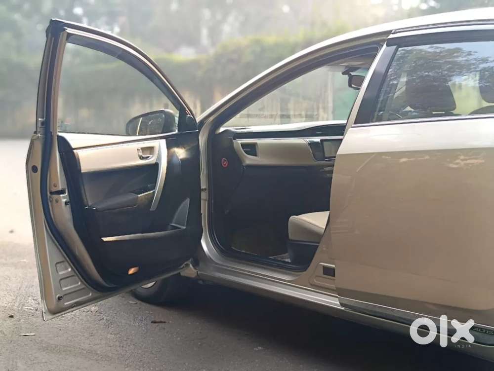 Toyota Corolla Altis 1.8 G, 2015, Petrol