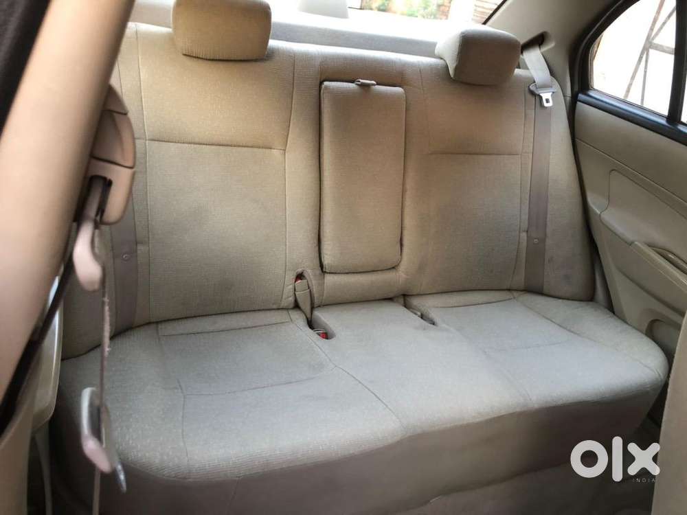 Maruti Suzuki Swift Dzire 2016 Zdi Amt Diesel Well Maintained