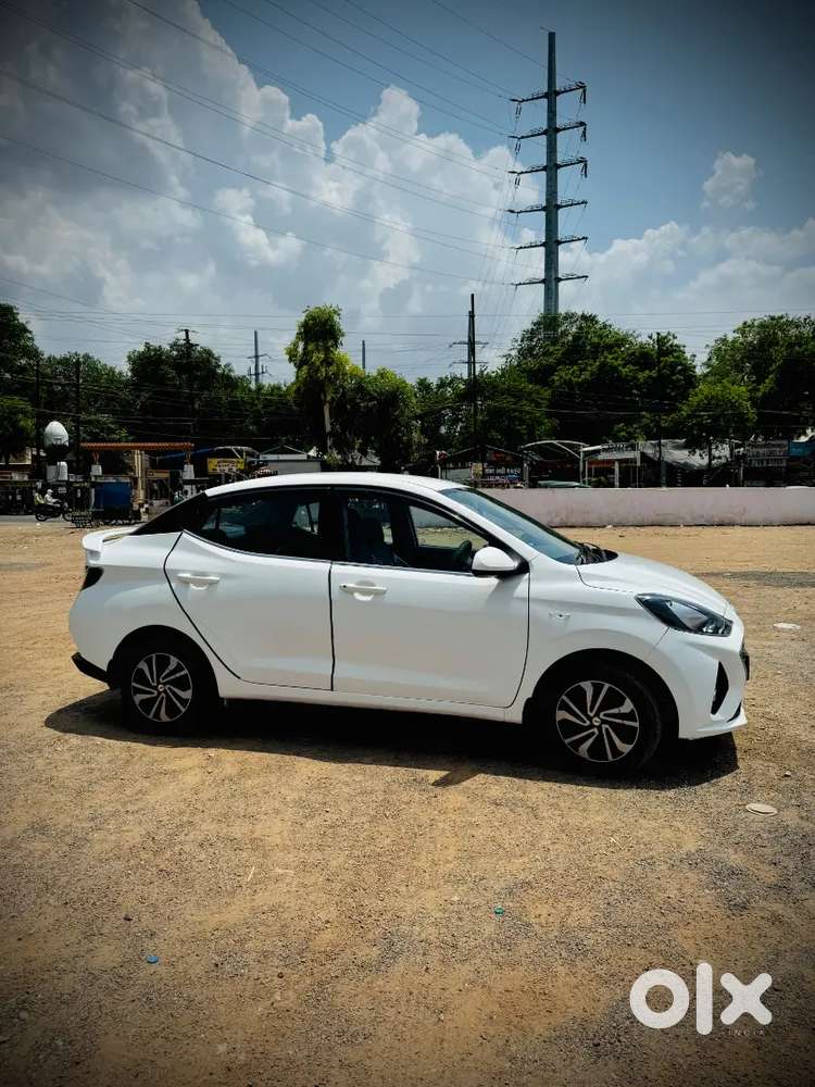 Hyundai Aura 2022 Cng & Hybrids Well Maintained