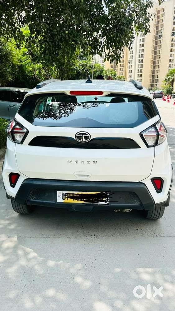 Tata Nexon 2023 Petrol 23500 Km Driven With Sunroof & Almost New
