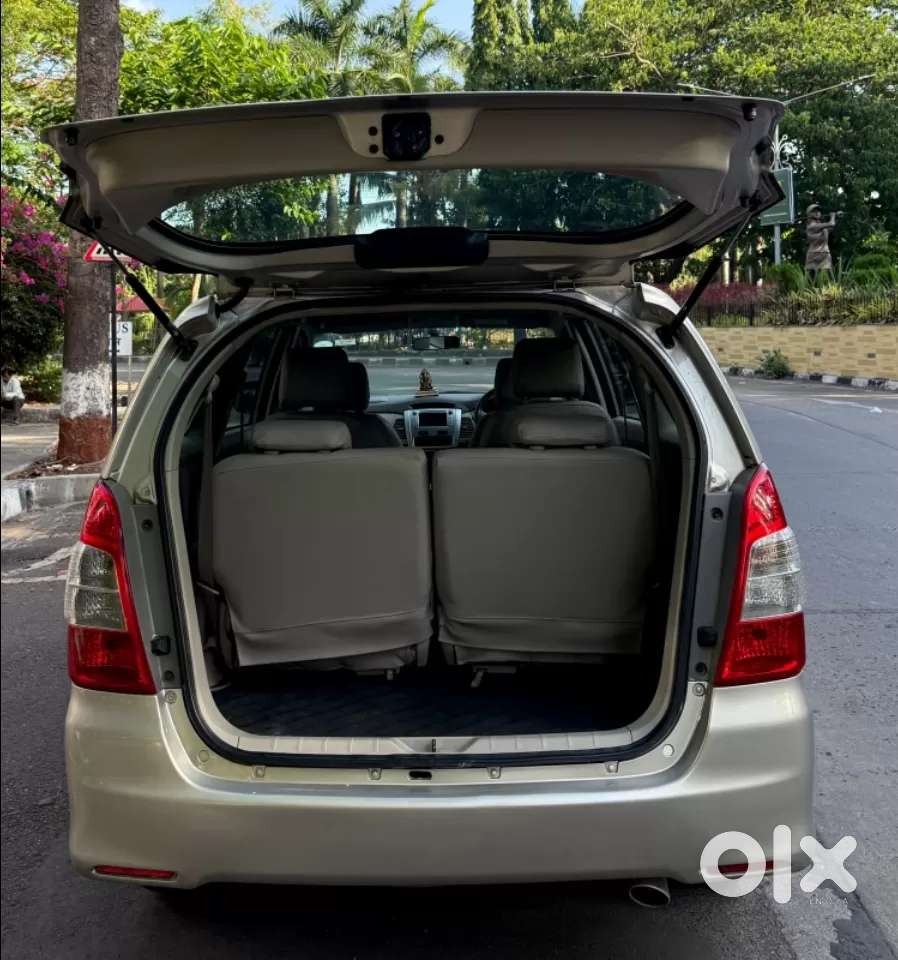 Toyota Innova 2.5 Vx 7 Seater Bs Iv, 2012, Diesel