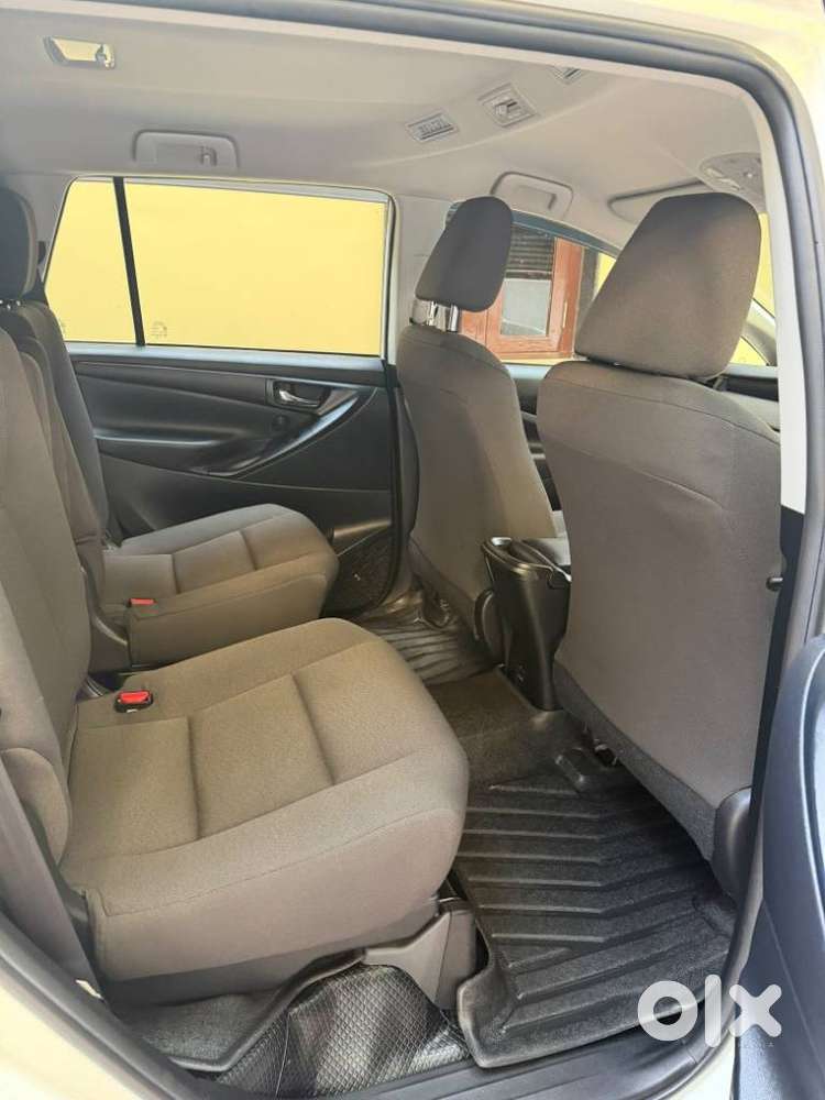 Toyota Innova Crysta 2.4 G Plus Mt 7 Str, 2025, Diesel