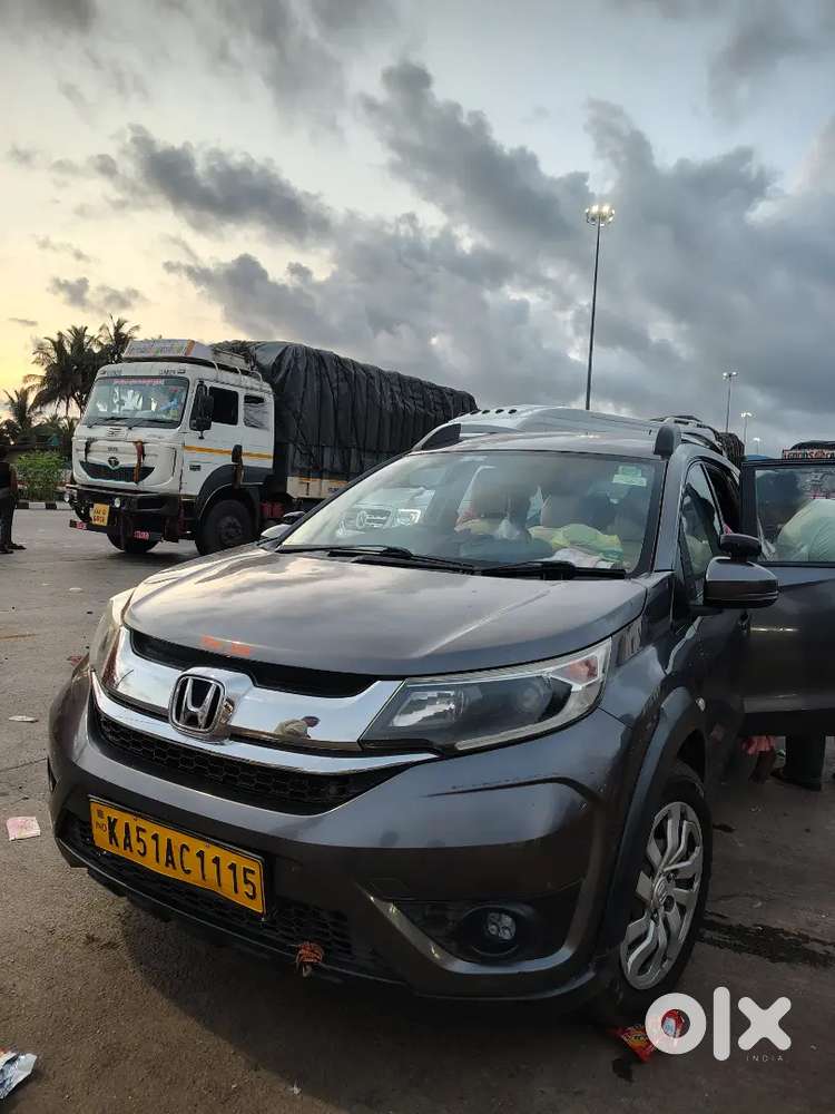 Honda Br-v  S Variant 2018 Diesel Well Condition Just Minor Problem