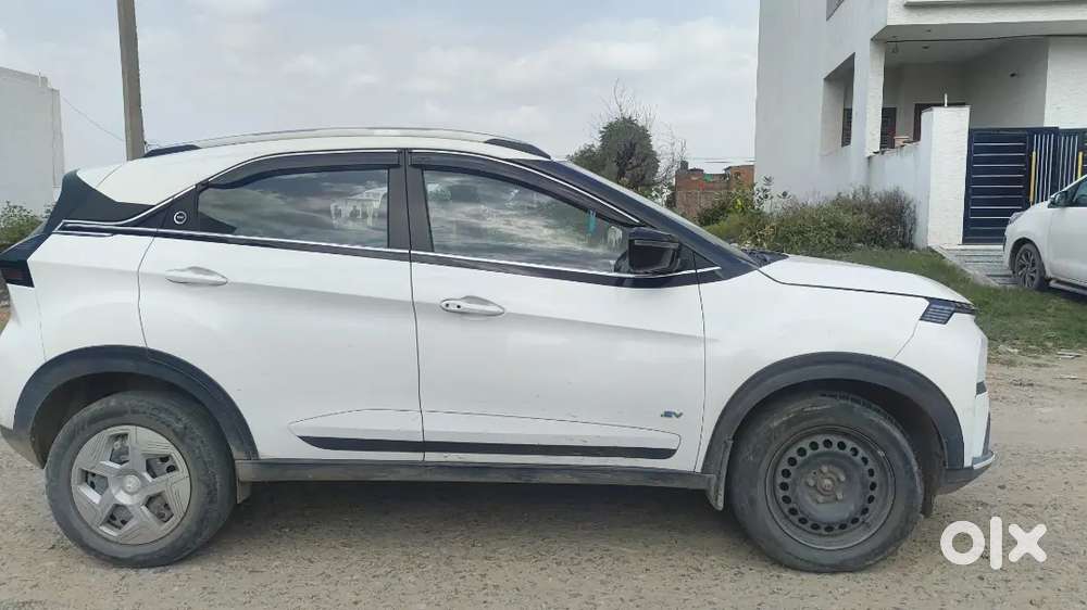 Tata Nexon Ev With Charger