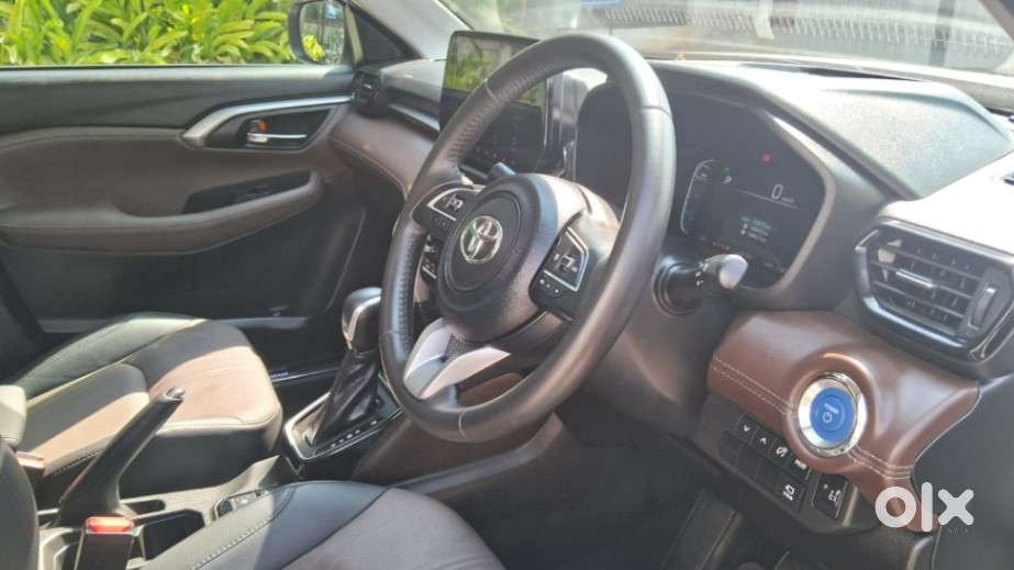 Toyota Urban Cruiser Hyryder 1.5 V Hybrid, 2025, Petrol