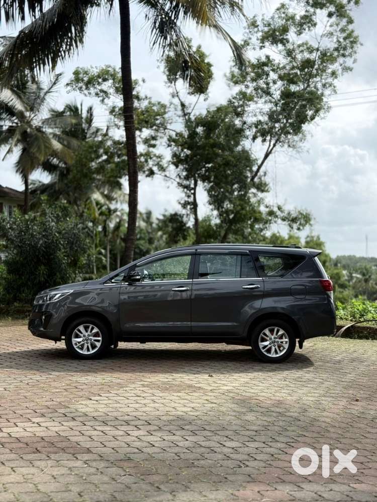 Toyota Innova Crysta 2.8 2016-17