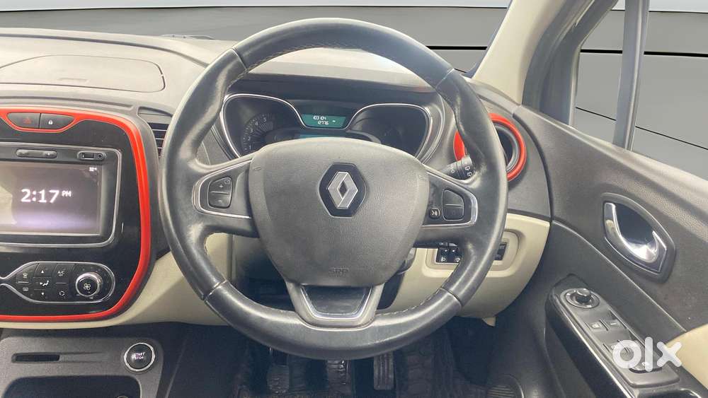 Renault Captur Platine Dual Tone Petrol, 2019, Petrol