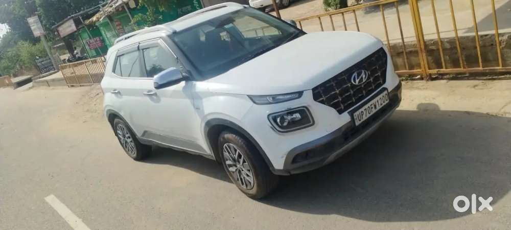 Hyundai Venue 2019 Petrol 80000 Km Driven