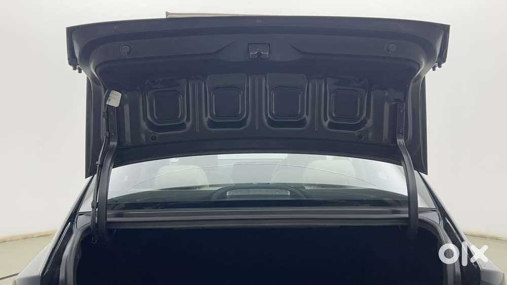 Hyundai Verna 1.5 Sx Petrol Mt, 2024, Petrol