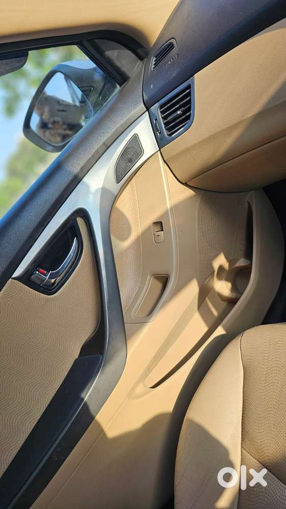 Hyundai Elantra 1.8 Sx Mt, 2014, Petrol