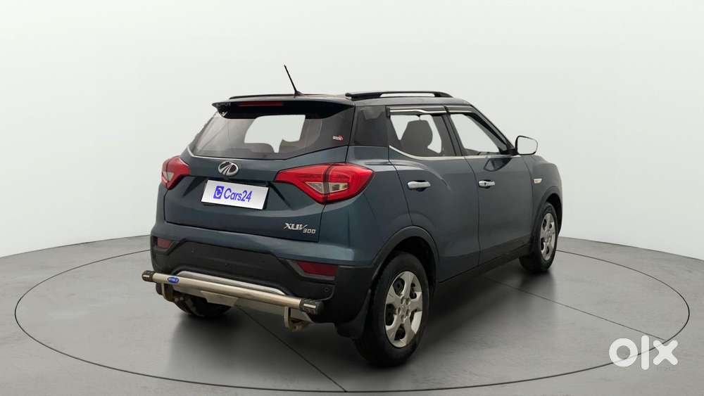 Mahindra Xuv300 1.2 W6 Amt Petrol, 2021, Petrol