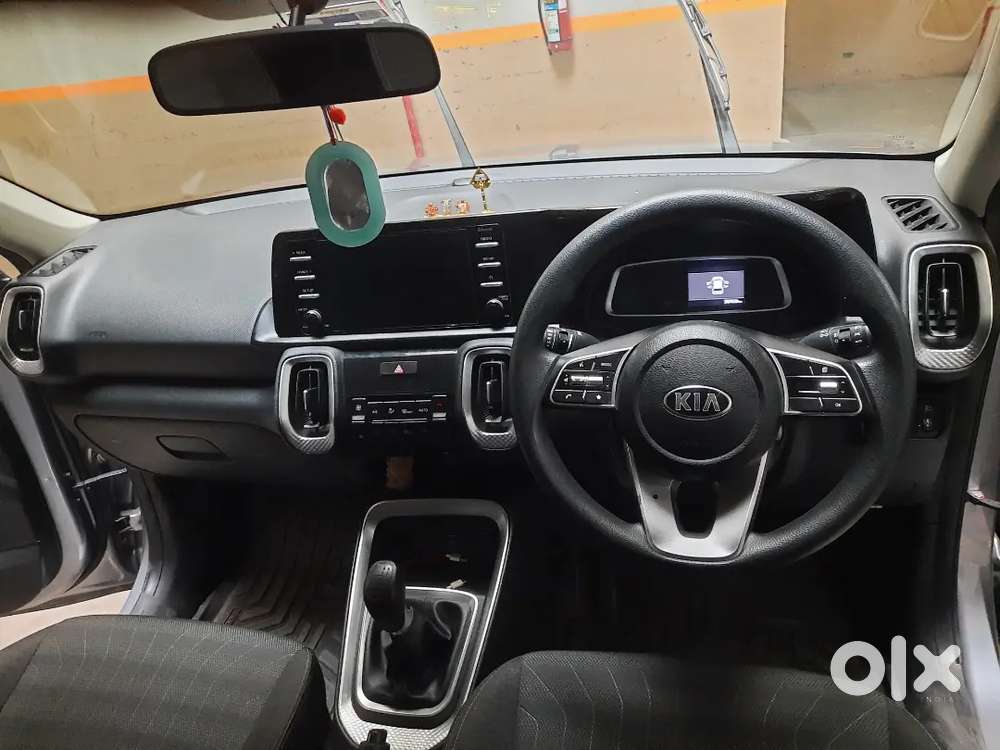 Kia Sonet 1.5  Diesel Htk + Mt 39000 Km