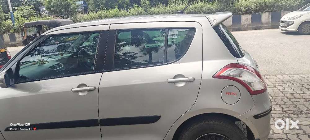 Maruti Suzuki Swift 1.2 Vxi 2015