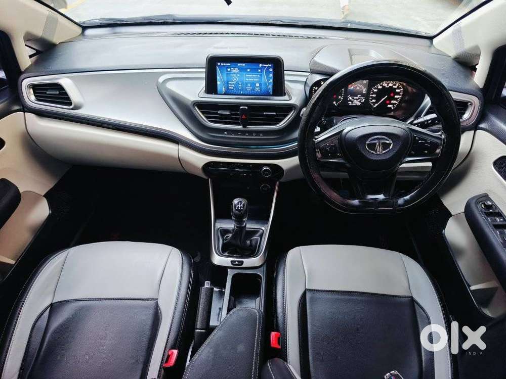Tata Altroz Xz, 2023, Petrol