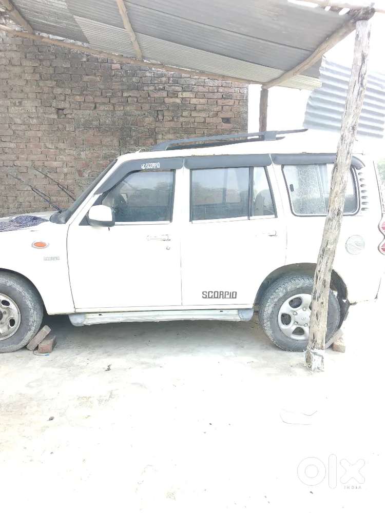 Mahindra Scorpio Classic 2005