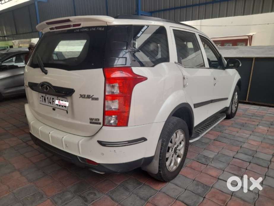 Mahindra Xuv500 W10 At, 2016, Petrol