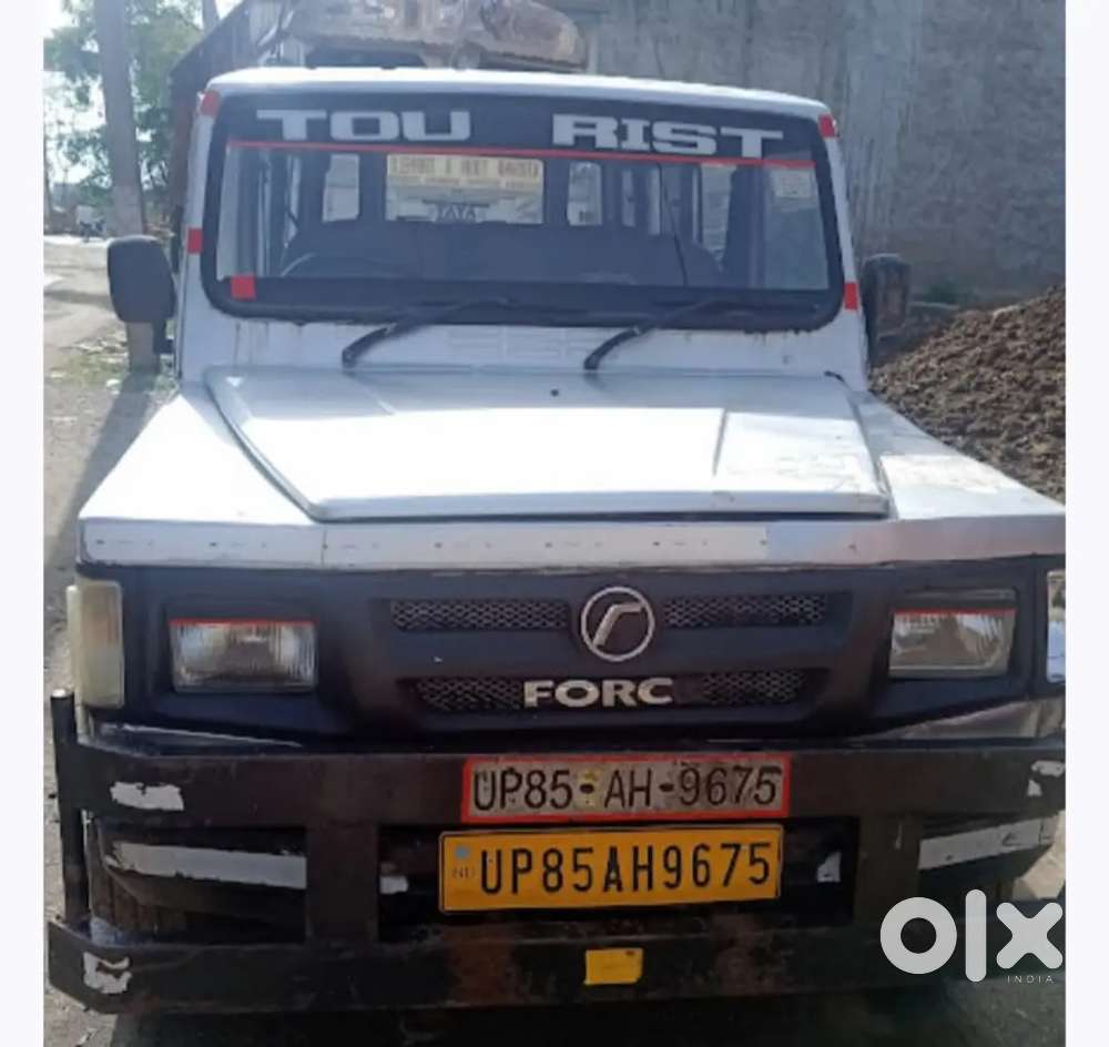 Force Cruiser 14 Seater Diesel Gadi