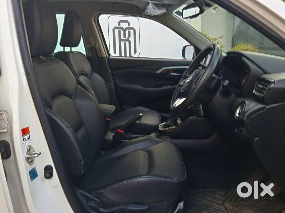 Toyota Urban Cruiser Hyryder 1.5 V Neo Drive At, 2024, Petrol