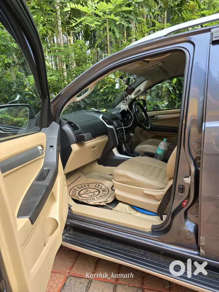 Isuzu V-cross 2018 Manual