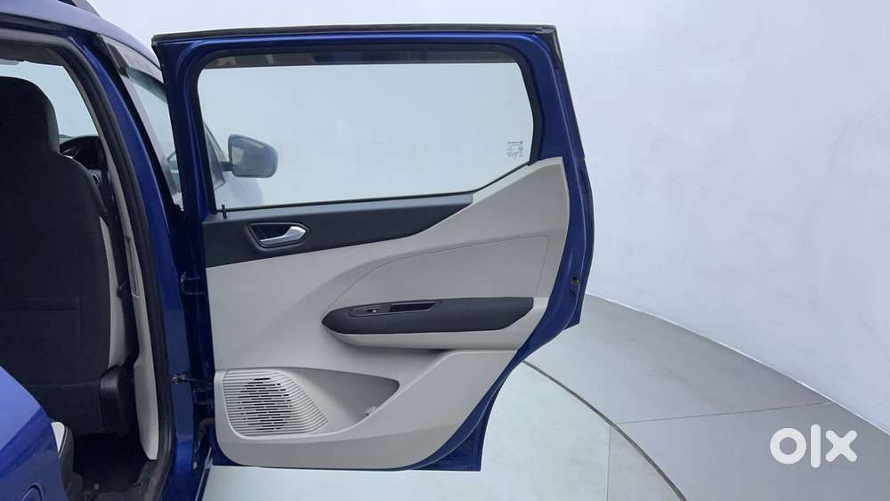Renault Triber Rxz, 2020, Petrol