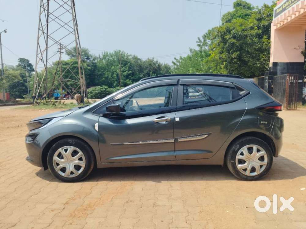 Tata Altroz 1.2 Xm, 2023, Petrol