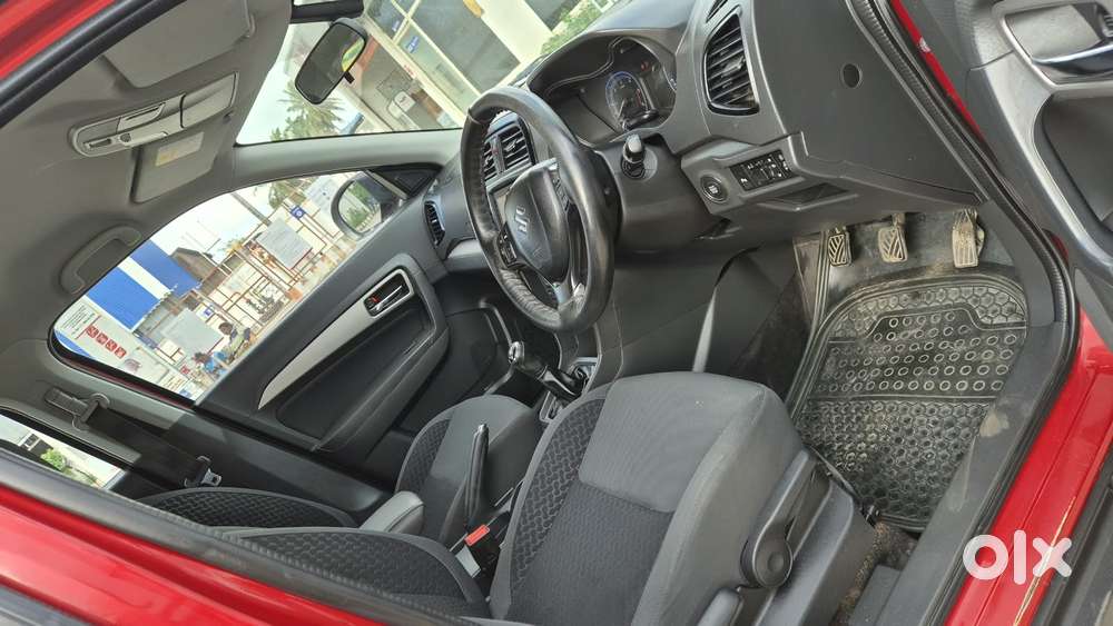Maruti Suzuki Brezza Zdi+ Dual Tone, 2017, Diesel