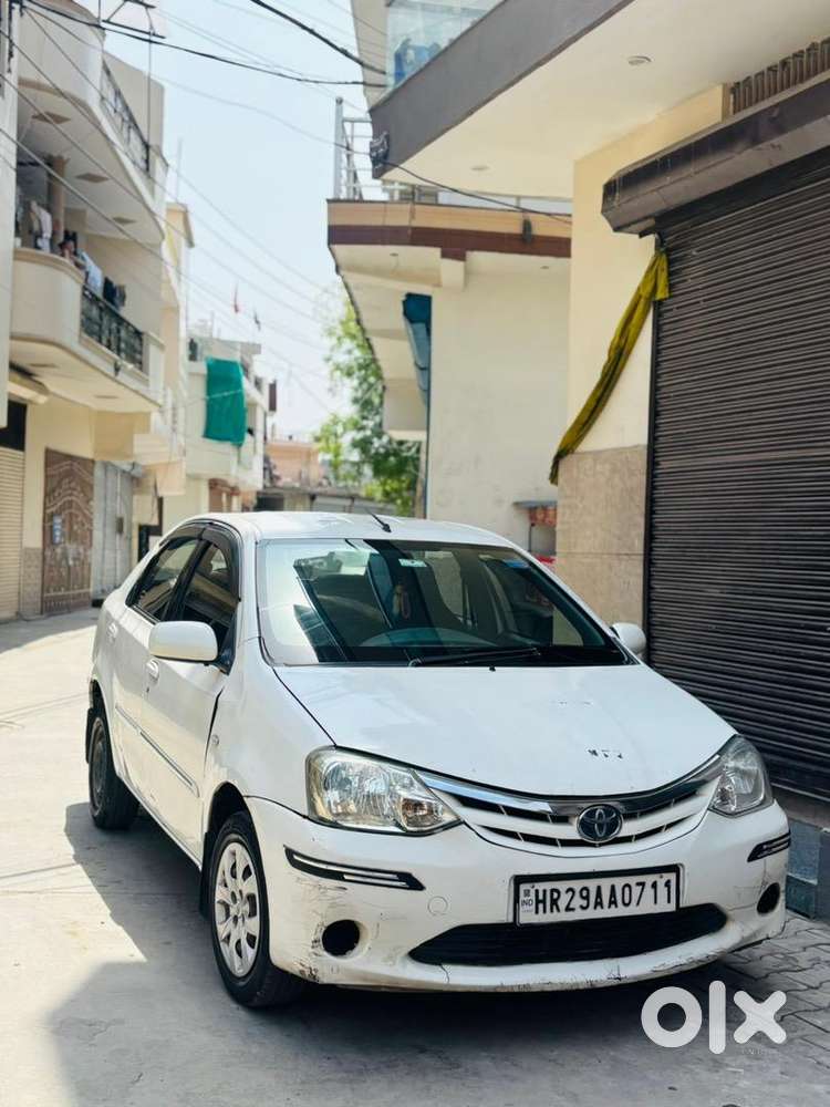 Toyota Etios 2011 Petrol 100000 Km Driven