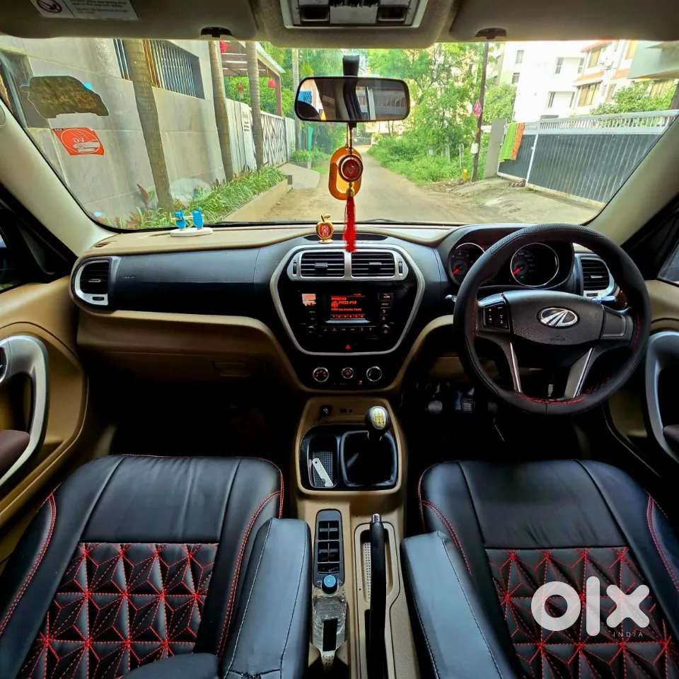 Mahindra Tuv 300 Mhawk100 T8 Dual Tone, 2017, Diesel