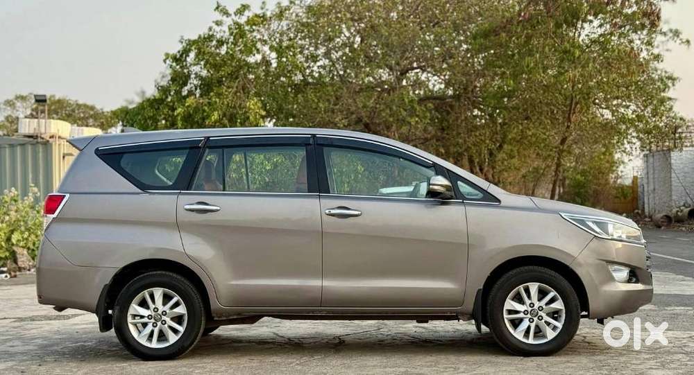 Toyota Innova Crysta 2.4 G Mt 8s, 2016, Diesel