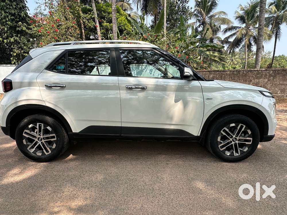 Hyundai Venue 2023 Petrol Turbo Dct Good Condition Single Owner