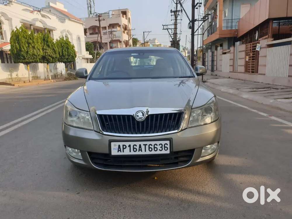 Skoda Laura 2.0 Ambiente 2010
