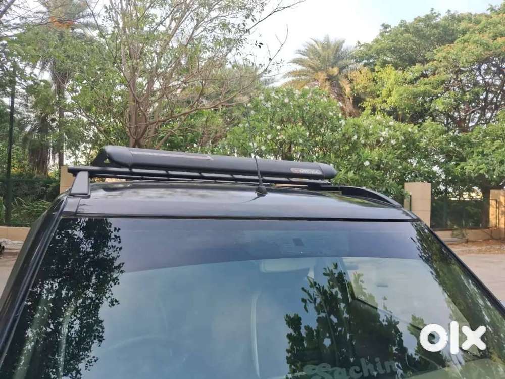 Mahindra Tuv 300