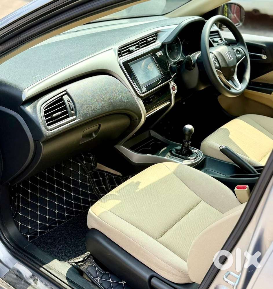 Honda City V Mt Exclusive, 2022, Petrol