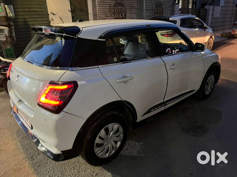 Maruti Suzuki Swift Vxi 2025