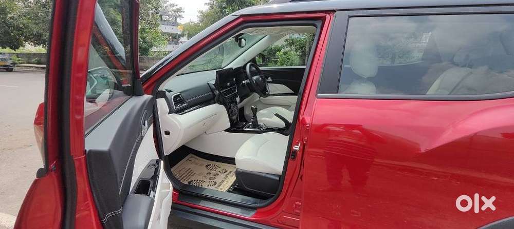 Mahindra Xuv 3xo Ax7 Diesel Mt, 2025, Diesel
