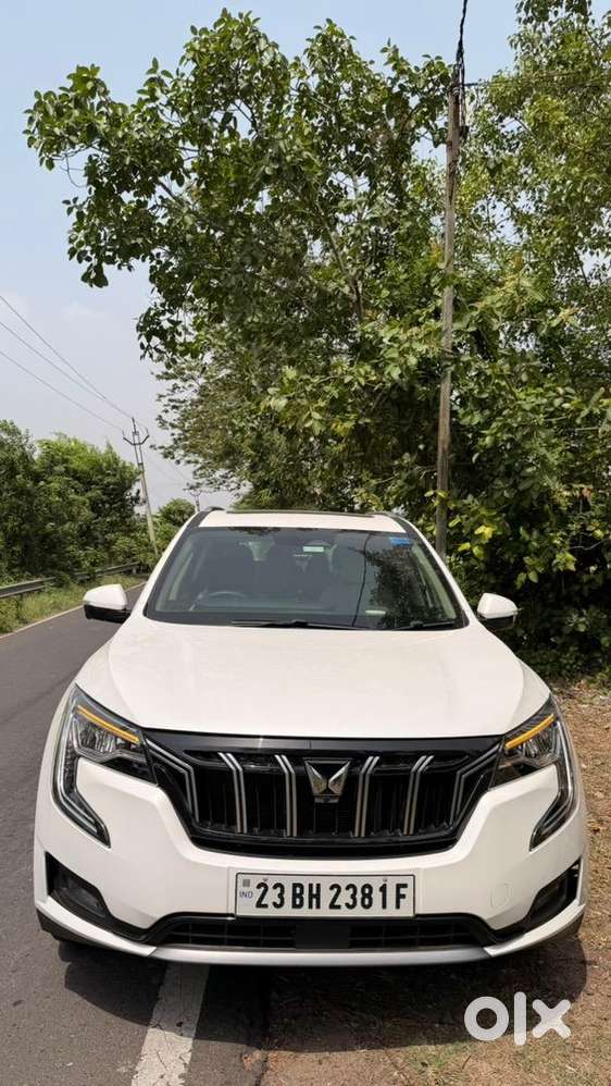 Mahindra Xuv700 2023 Petrol 5610 Km Driven