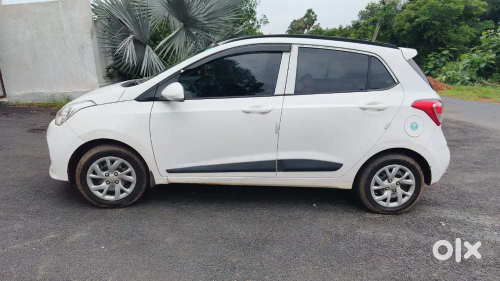 Hyundai Grand I10 2020 Petrol 40000 Km Driven