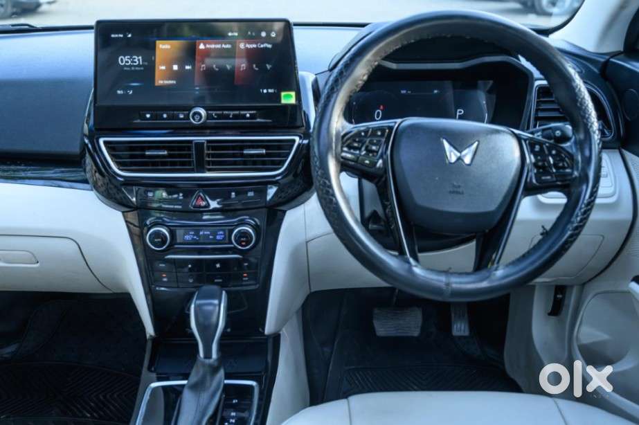 Mahindra Xuv 3xo Ax5 Pm At, 2024, Petrol