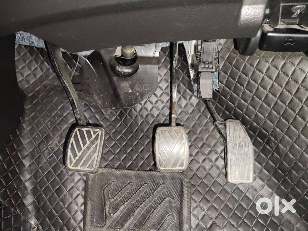 Maruti Suzuki Xl6 1.5 Zeta At, 2024, Petrol