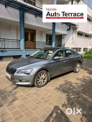 Skoda Superb 1.8 Elegance Tsi At, 2016, Petrol