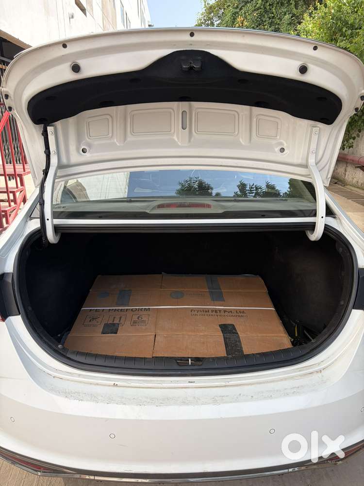 Hyundai Verna, 2022, Petrol